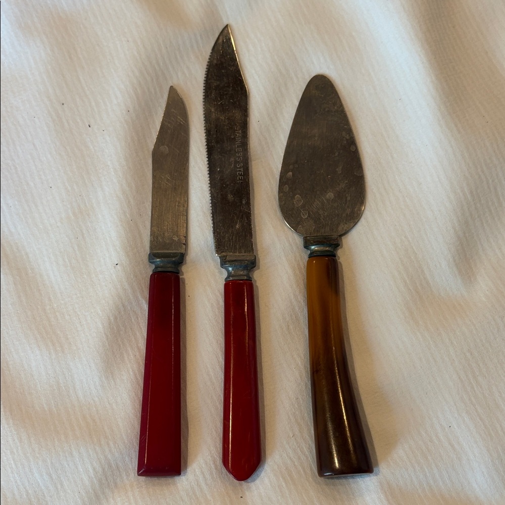 Vintage Bakelite Handle Cutlery Lot - 3 Pieces Red Brown Stainless - Picture 7 of 12